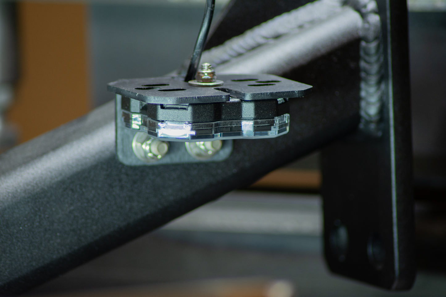 Universal Rock Light Mount