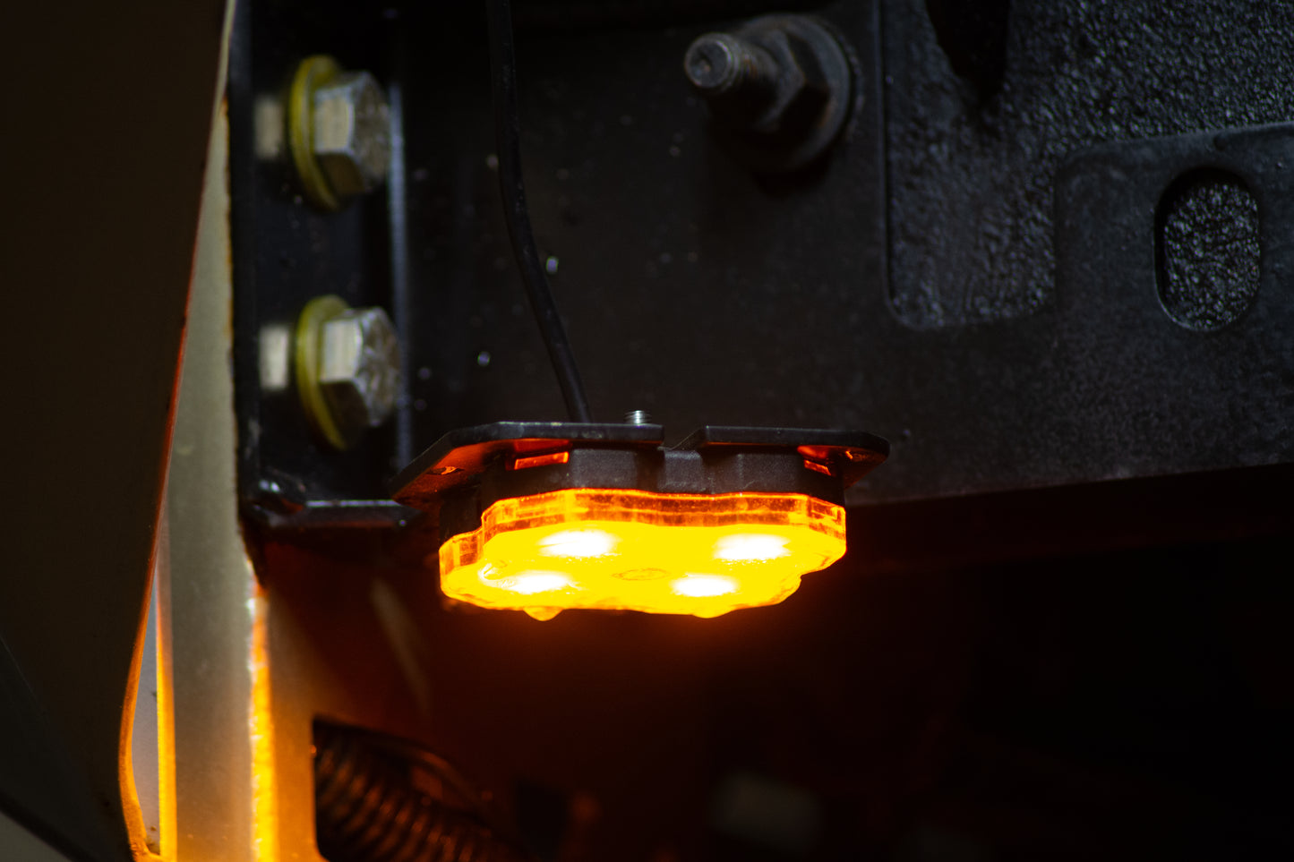 Universal Rock Light Mount